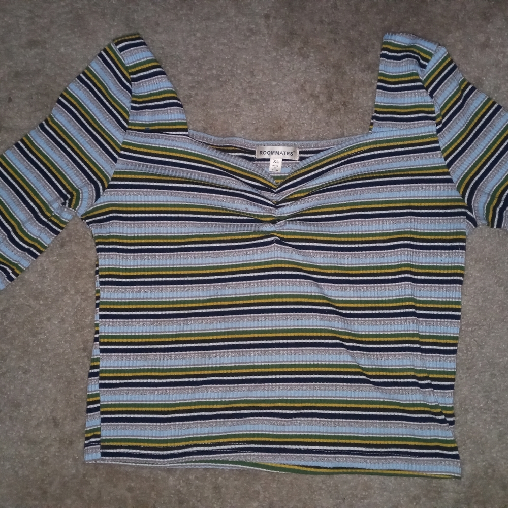 Extra large roommates off the shoulder or over-the-shoulder crop